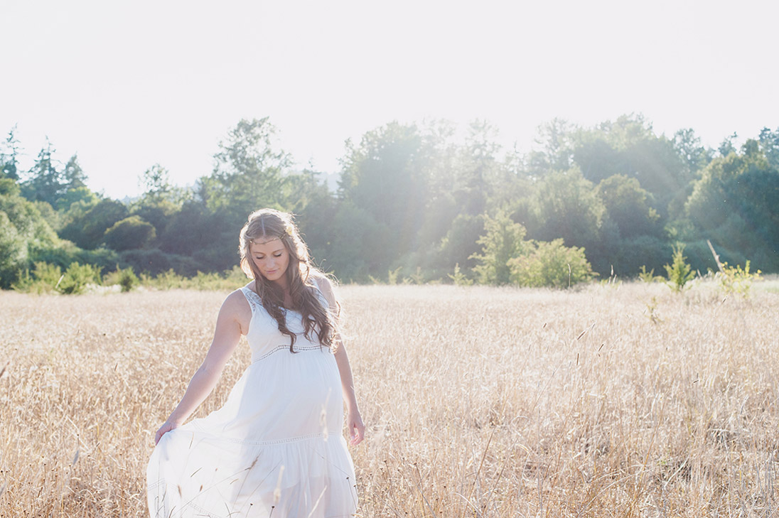 A Warm, Boho Family Maternity Session