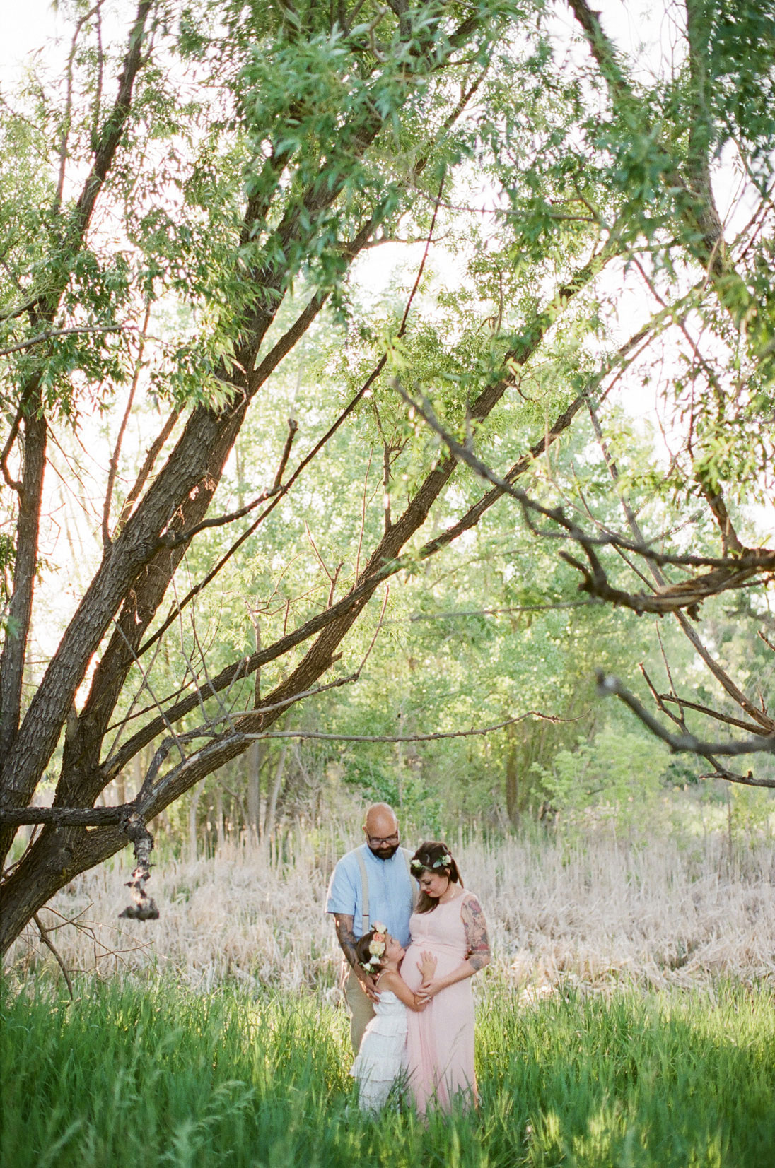 Timeless Outdoor Family Maternity Shoot in Fort Collins