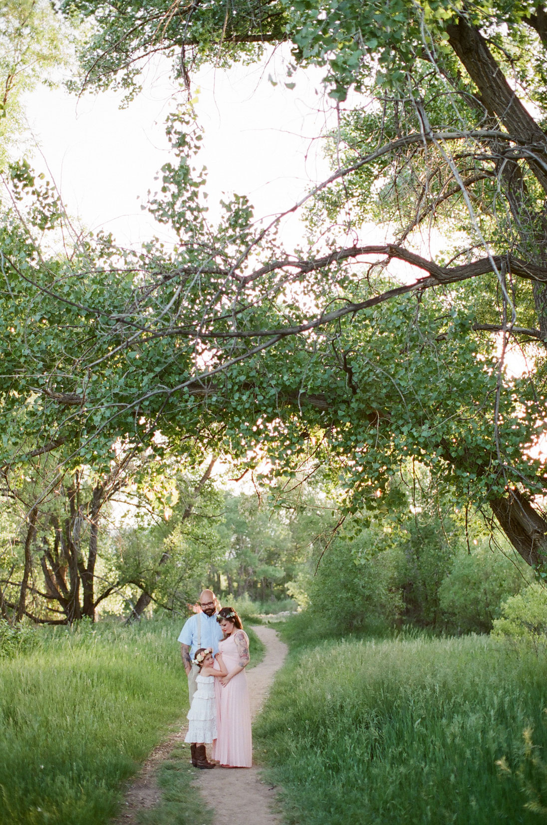 Timeless Outdoor Family Maternity Shoot in Fort Collins