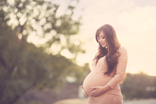 Romantic maternity photos with a vintage feel