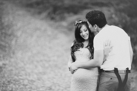 Romantic maternity photos with a vintage feel