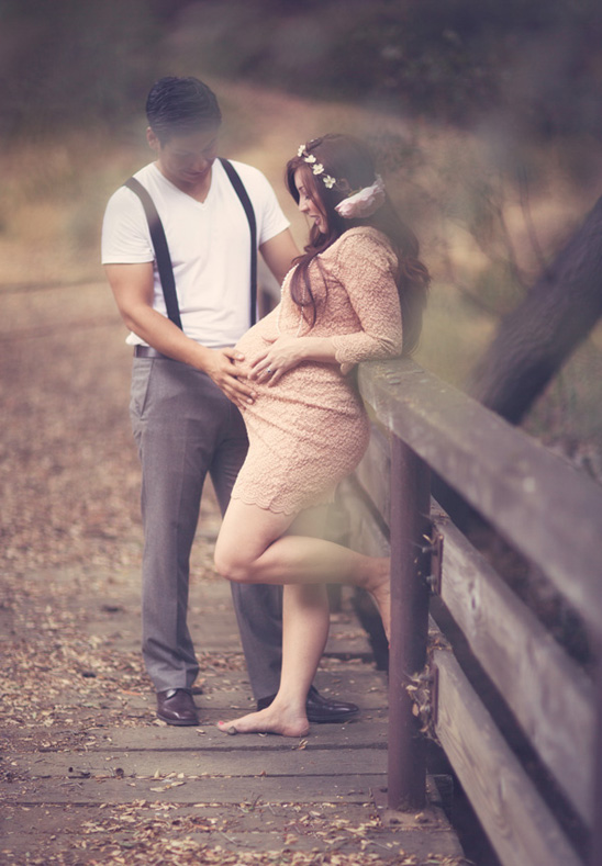Romantic maternity photos with a vintage feel