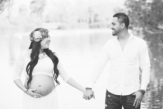 Beautiful Maternity Shoot Inspired by Mexican Culture