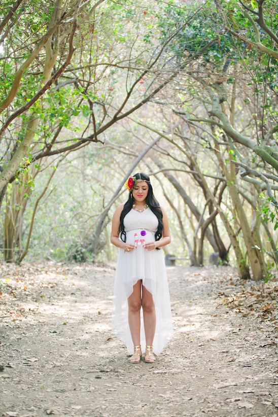Beautiful Maternity Shoot Inspired by Mexican Culture