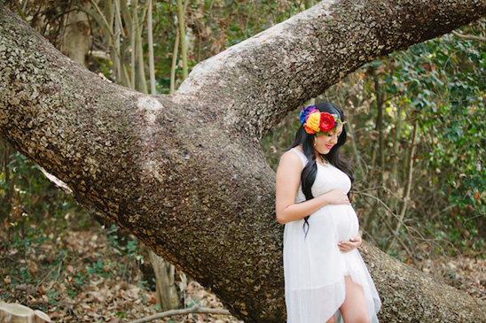 Beautiful Maternity Shoot Inspired by Mexican Culture