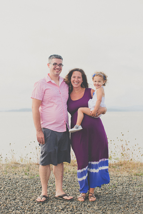 Outdoor Family Maternity Shoot in Eugene, Oregon