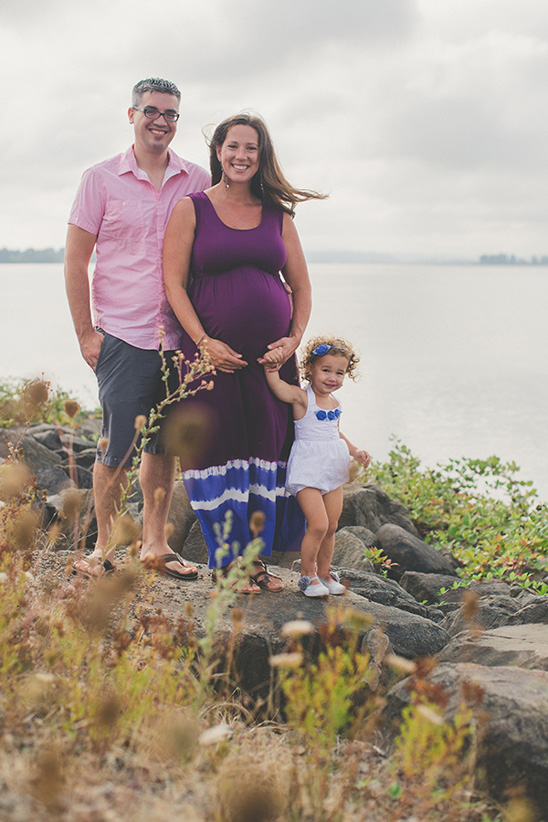 Outdoor Family Maternity Shoot in Eugene, Oregon