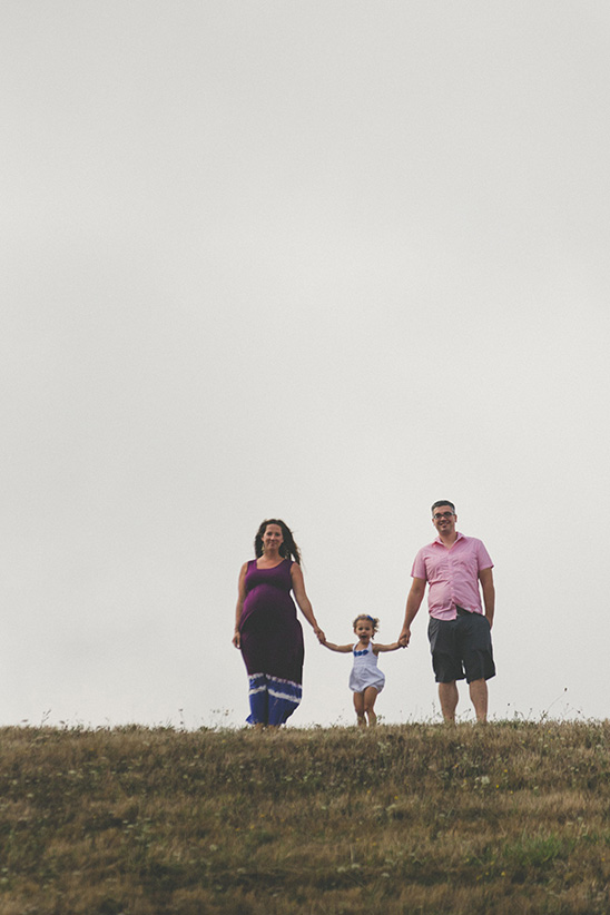 Outdoor Family Maternity Shoot in Eugene, Oregon
