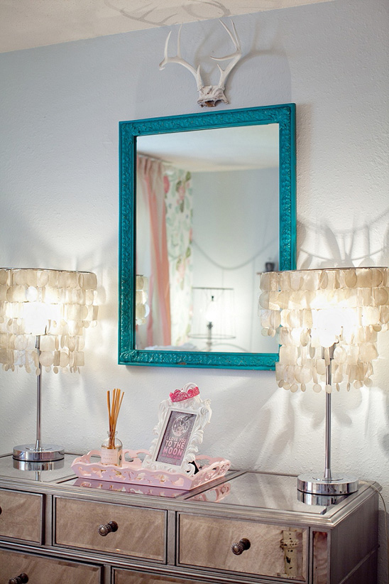 A Sweet Nursery and Lifestyle Newborn Session